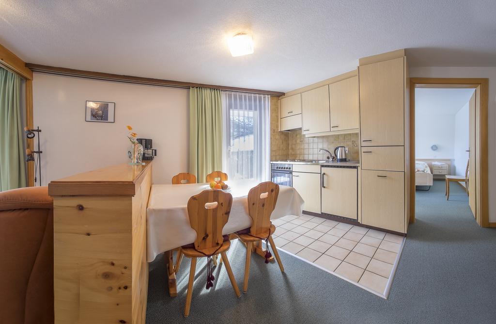 Apartments Bergrose Saas Fee 객실 사진